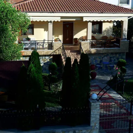 Lioharis Holiday home